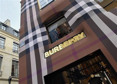 burberry catania indirizzi|Negozi di abbigliamento Burberry nella provincia di Catania .